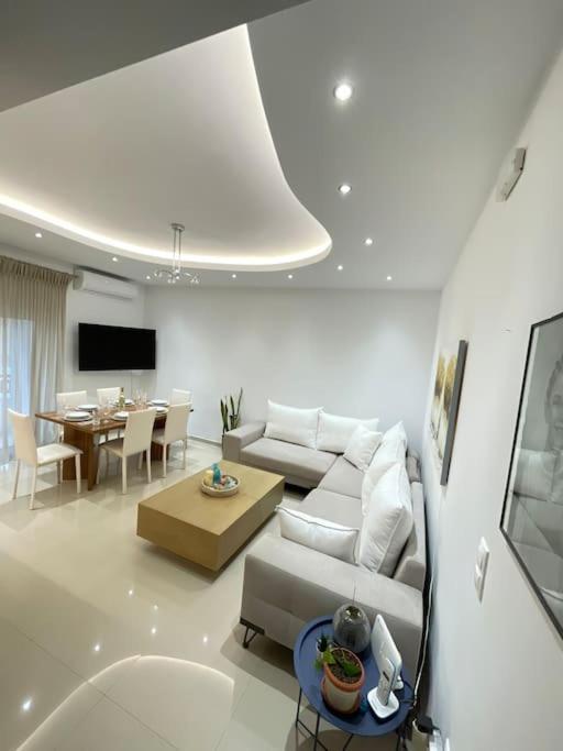 شقة The Cosy Nest - Breakfast Lncluded Rhodes City المظهر الخارجي الصورة